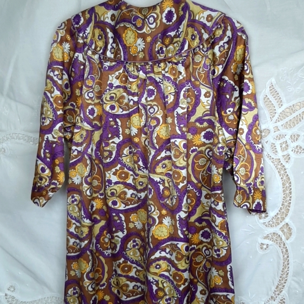 Reilmans vintage house coat robe purple